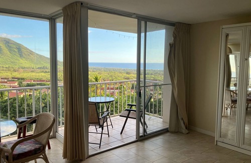 Makaha Condo | Ocean & Mountain View Studio in a Resort-Like Complex. Makaha Valley, West Oahu