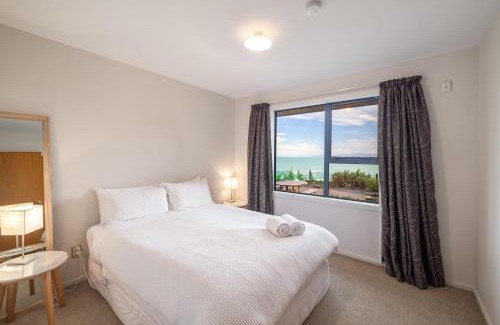 Kaikoura House | Ocean & Mountain Views - Kaikoura