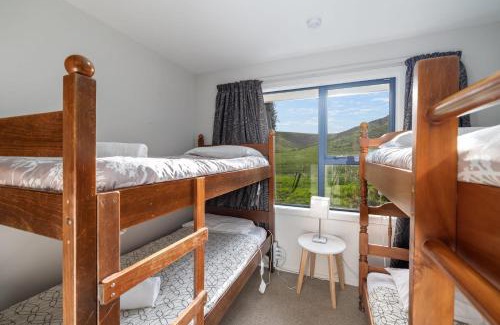 Kaikoura House | Ocean & Mountain Views - Kaikoura