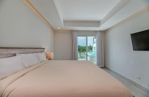 Antoneys Cay Villa | Ocean One Roatan