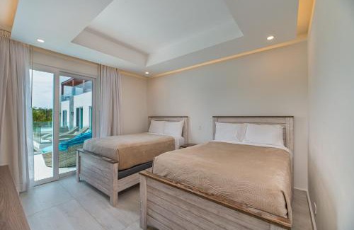 Antoneys Cay Villa | Ocean One Roatan