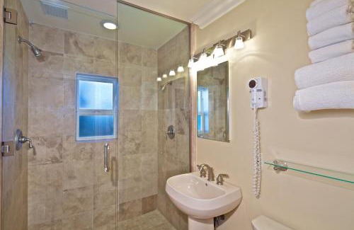 Carlsbad Village Hotel | Ocean Palms Beach Resort