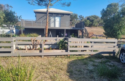 Golden Beach House | Ocean Paradise - 300 metres to beach