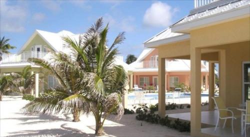 North Side Resort | Ocean Paradise
