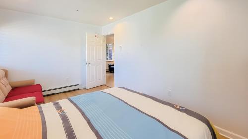 Crescent Beach House | Ocean Park B&B