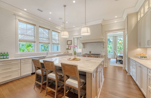 Vanderhorst Plantation House | Ocean Park luxury home!