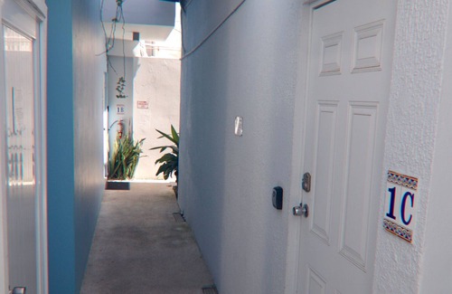 Ocean Park Apartment | Ocean Park room, walk to the beach