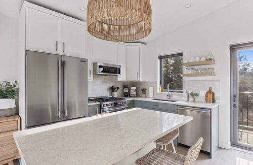 Black Creek House | Ocean Peak Retreat at Saratoga Beach - Comox Valley's newest beachfront resort!