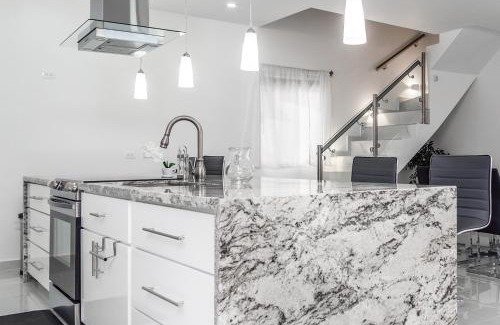 Backus House | Ocean Pearl House