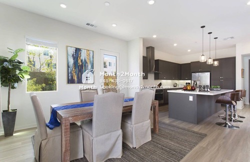 Irvine House | Ocean Pearl on Terrapin #7104