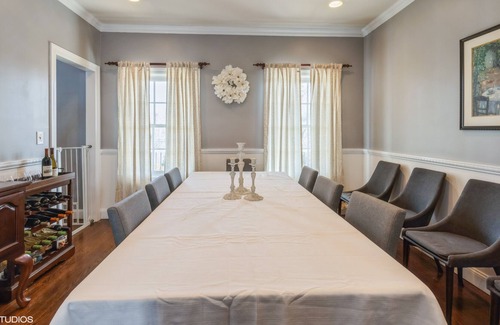 Wading River House | Ocean Pearl: Water Views, Steps to Beach & Restaurants