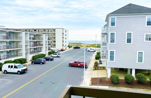 North Ocean City Condo | Ocean Princess 207-Oceanside 134th St, Elev, W/D, AC