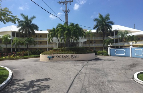 Williams Town Condo | Ocean Reef resort & yacht club