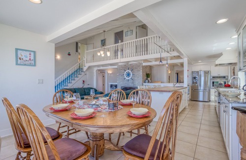 Roads End House | Ocean's Edge Oceanfront Home Roads End Home with Private Beach Access!