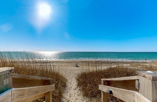 Atlantic Beach Apartment | Ocean Sands 136