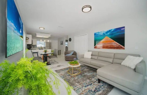 Jacksonville Apartment | Ocean Seaside Escape Bn