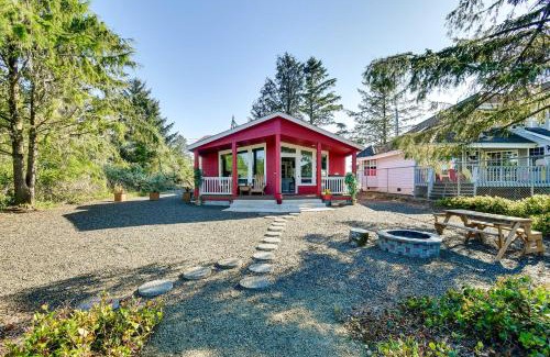 Ocean Shores House | Ocean Shores Retreat with Porch and Canal Views!