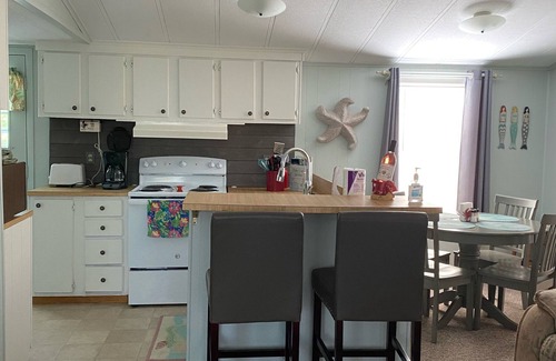 Waves House | OCEAN SIDE Cozy beach cottage getaway at Pelican Pines