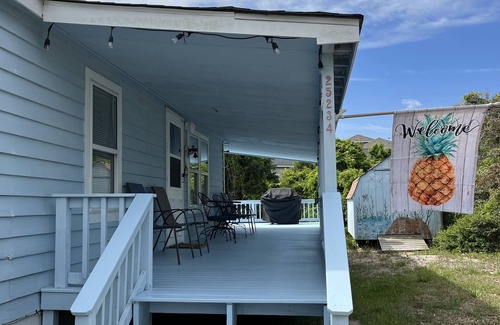 Waves House | OCEAN SIDE Cozy beach cottage getaway at Pelican Pines
