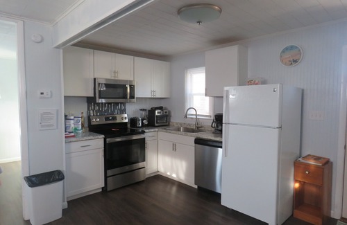 South Nags Head Cottage | Ocean side/romance/pet friendly/dishwasher/Nags Head