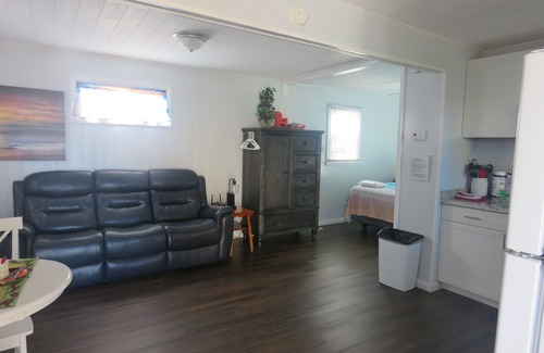 South Nags Head Cottage | Ocean side/romance/pet friendly/dishwasher/Nags Head