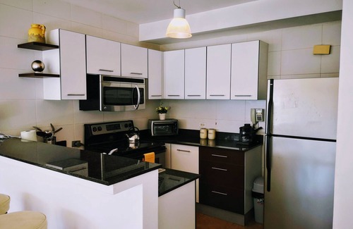 Panama City Apartment | Ocean/Skyline Views, Fully Furnished Apartment, Iconic location, Ave Balboa