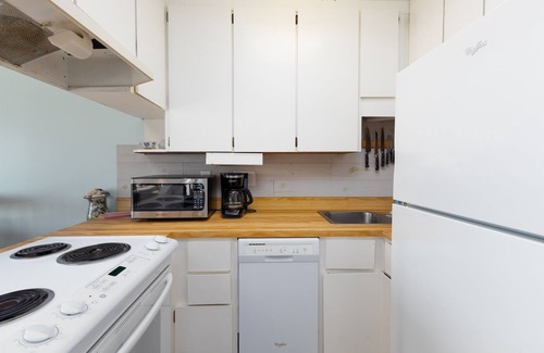 North Topsail Beach House | Ocean/Sound Views, Beach Access—Villa On The Blue