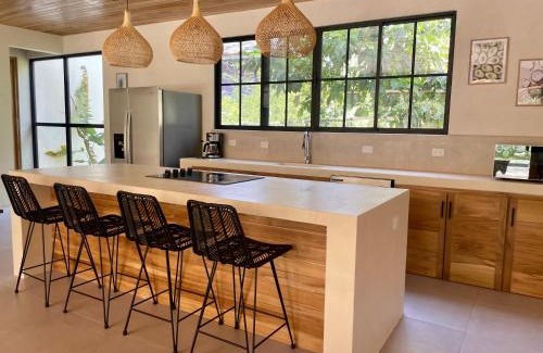 Playa Hermosa Cobano Villa | Ocean Sounds Villa Ola - walk to Playa Hermosa
