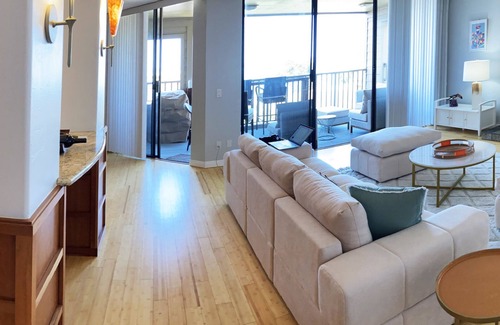 Del Mar Condo | Ocean, sunset views, penthouse 2 bedrooms condo, steps to beaches and village.