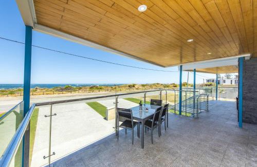 Lancelin House | Ocean Surf - Luxury Apartment with Ocean Views