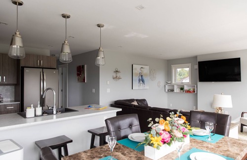 Courtenay House | Ocean trails, 25 minutes to Mt. Washington and minutes from Courtenay.