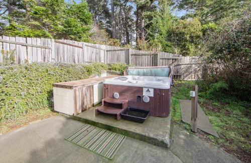 Mendocino House | Ocean Trails