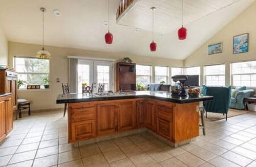 Grover Beach House | Ocean View 1 Bedrm House Sleeps 4, Steps to the Beach & Train Station, Pets O