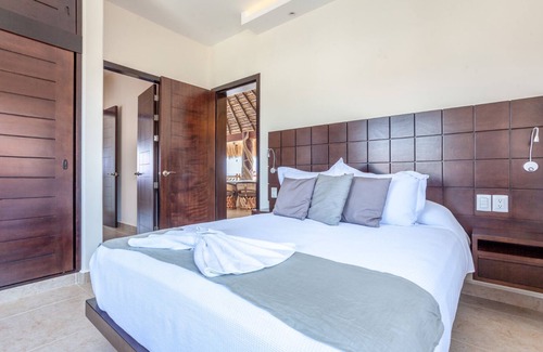 San Pedro Mixtepec Resort | Ocean View 1 Bedroom Penthouse, with Resort Amenities Overlooking the Pacific!