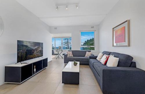 Maroubra Apartment | Ocean View 1 bedroom Private Apartment next to Maroubra Beach