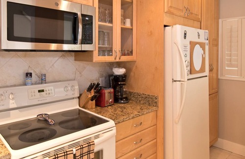 Crescent Beach Condo | Ocean view 2 Bedroom 2.5 bath townhouse. Corner unit.