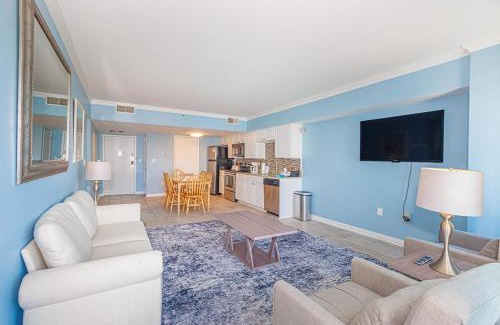 Myrtle Beach House | Ocean View 2 Bedroom Apartment with Great Views! Palace Resort 413