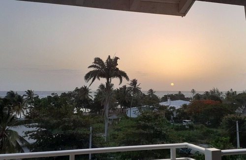 L'Autre-Bord Apartment | Ocean view, 2-minute walk to the beach