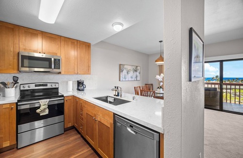 Poipu Condo | Ocean View | 2 Pools | Spacious 3-Bed Makanui Condo in Poipu