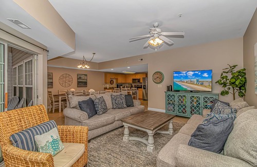 Cherry Grove Beach Condo | 🌊 Ocean View 🌊 2 Pools 2 Balconies 👣 150 ft to Beach 👣 Sleep Up To 16 People