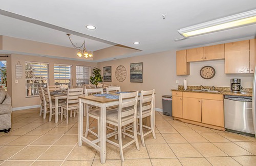 Cherry Grove Beach Condo | 🌊 Ocean View 🌊 2 Pools 2 Balconies 👣 150 ft to Beach 👣 Sleep Up To 16 People