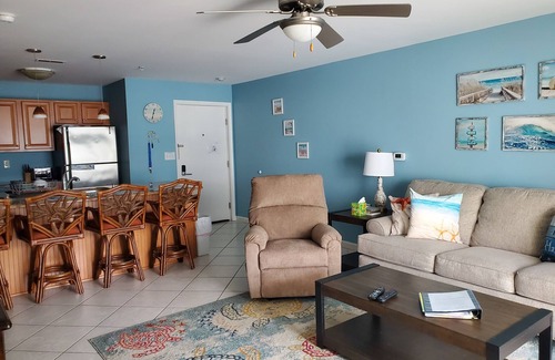 North Wildwood Condo | Ocean View 2br Condo in Champagne Island resort & Flip Flopz. Perfect Location !