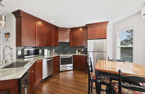Wall House | Ocean View, 4 houses from the beach! Comprised of 2nd & 3rd floor with balcony!