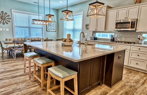 Frankford House | Ocean View * 5BR Luxury Single Family House w 4.5 Bathrooms