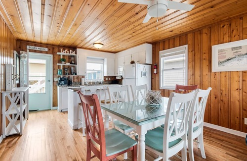 Ocean Isle Beach House | Ocean View! Adorable, Second Row Single Family Home in Ocean Isle Beach