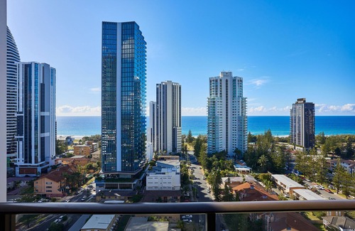 Broadbeach Apartment | Ocean View Apartment in Central Broadbeach