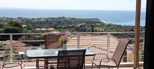 Ratzakli Apartment | Ocean view apartment