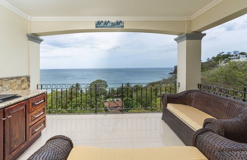 Playa Flamingo Condo | Ocean view at its best at a walk from the beach!