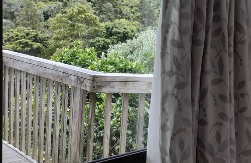 Tutukaka Apartment | Ocean View At Whangaumu Bay.npeaceful Bush and bay Views, Privately Positioned