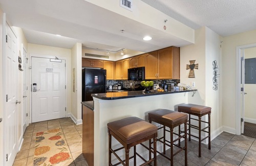 Crescent Beach Condo | Ocean View Bahama Sands Stunning Resort